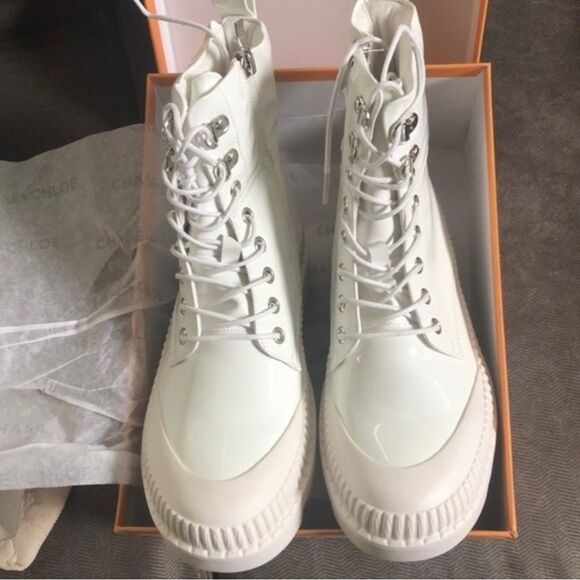 CHASE AND CHLOE Chelsey Shiny Patent Lug Sole Lace Up Side Zip Combat Boots 8.5 - Picture 2 of 5